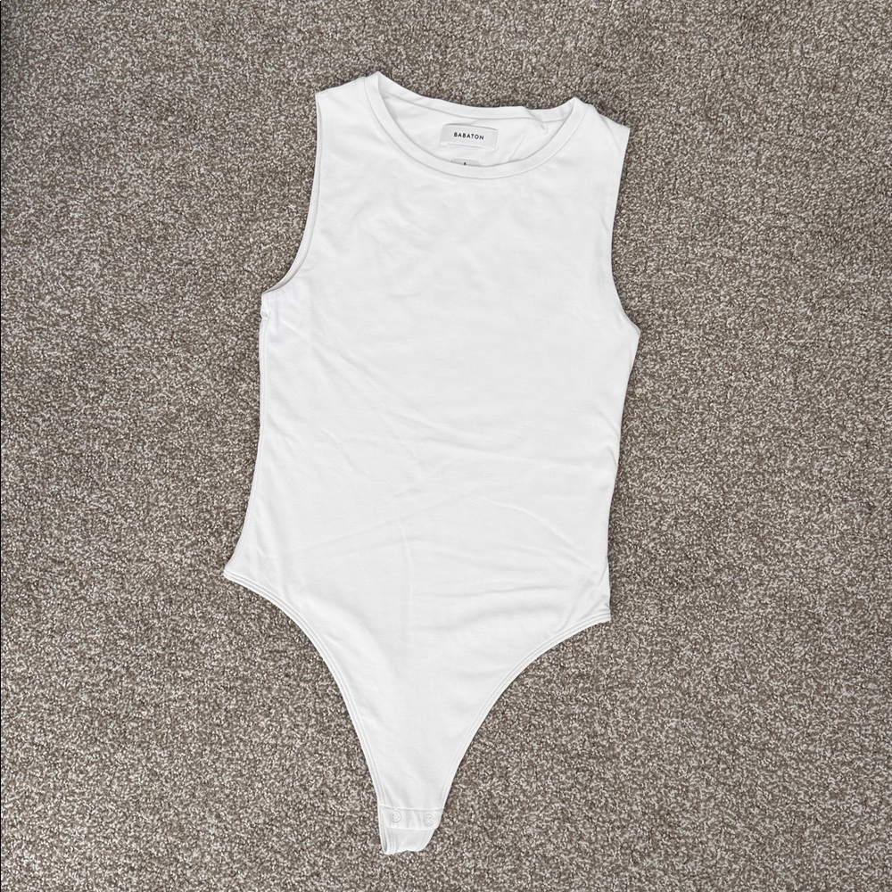 Aritzia Babaton CONTOUR MUSCLE BODYSUIT in White
